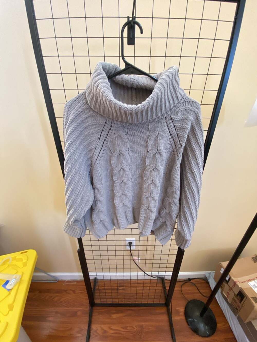 Moon & Madison Grey Chunky Cable Knit Turtleneck Pullover Sweater Size S